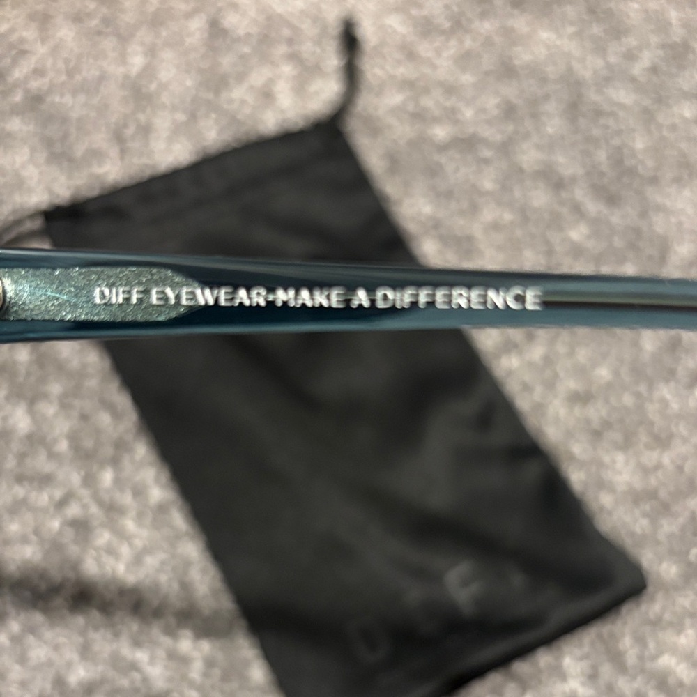 Diff Gia Blue Mirrored Sunglasses - image 5